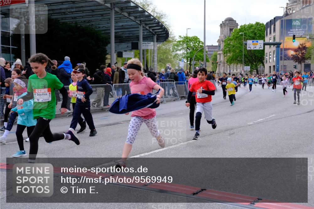 25.04.2026 - Das Zehntel Tim E. http://msf.ph/oto/9569949 25.04.2026 09:00:01 Ziel 1081, 1372, 1416, 1446, 1525, 1537, 1677, 1682, 1704, 1865, 1866, 1878, 1879, 1880, 1902, 1920, 1936, 2188, 2508, 2514, 2554, 2564, 2694, 2698, 2851, 3016, 3026, 3027, 3130, 3255, 3327, 3414, 3417, 3832, 3833, 3949 meine-sportfotos.de