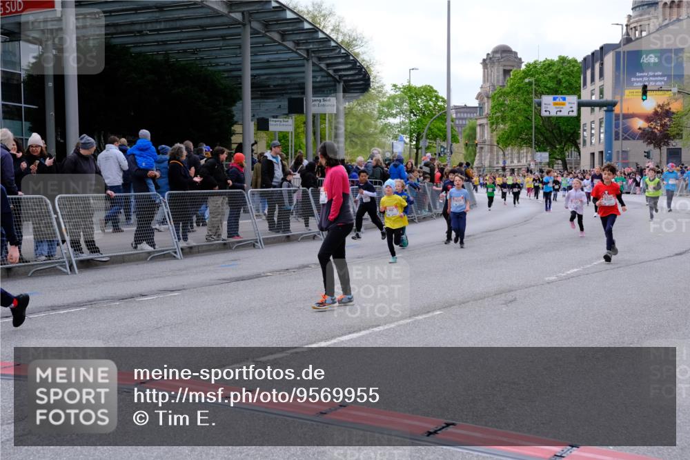 25.04.2026 - Das Zehntel Tim E. http://msf.ph/oto/9569955 25.04.2026 09:00:03 Ziel 1081, 1164, 1372, 1416, 1446, 1525, 1537, 1677, 1682, 1704, 1865, 1866, 1878, 1879, 1880, 1902, 1920, 1936, 2188, 2508, 2514, 2554, 2564, 2851, 3026, 3099, 3130, 3255, 3327, 3863, 3949 meine-sportfotos.de