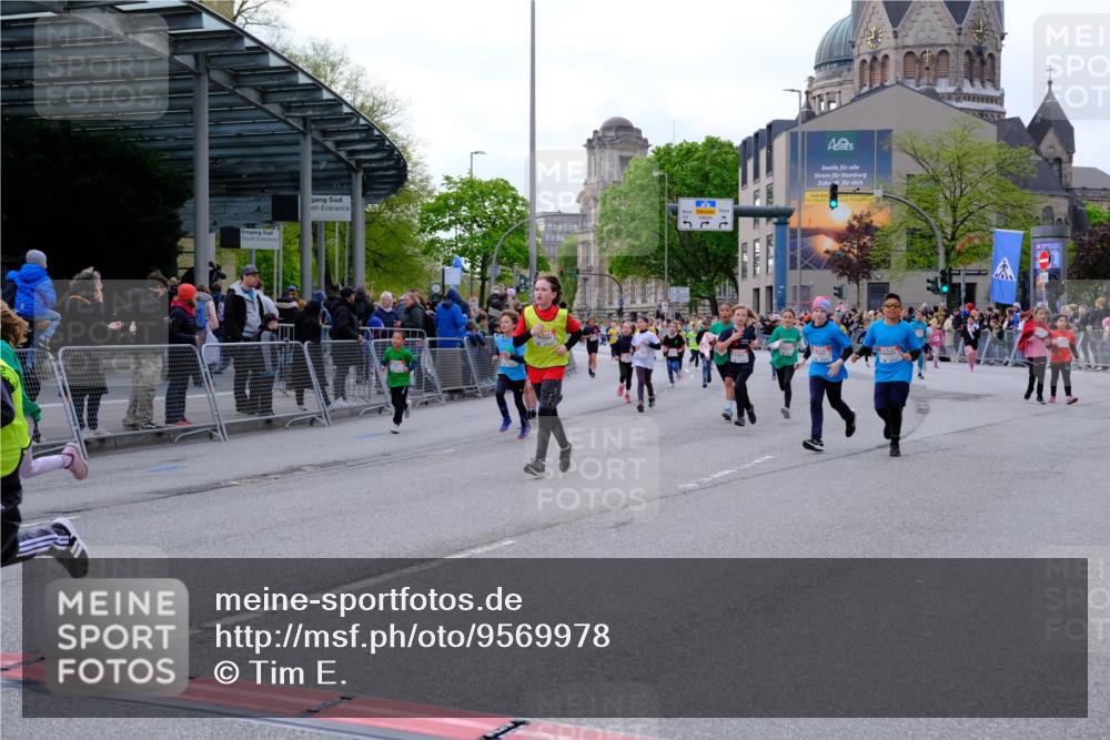 25.04.2026 - Das Zehntel Tim E. http://msf.ph/oto/9569978 25.04.2026 09:00:10 Ziel 1081, 1164, 1446, 1525, 1652, 1770, 1774, 1824, 1865, 1866, 1878, 1879, 2140, 2412, 2420, 2421, 2424, 2554, 3019, 3099, 3152, 3242, 3806, 3863, 3949 meine-sportfotos.de