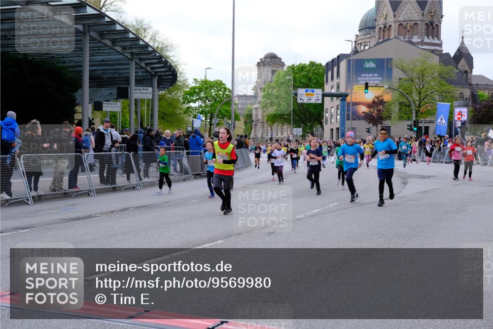 25.04.2026 - Das Zehntel Tim E. http://msf.ph/oto/9569980 25.04.2026 09:00:10 Ziel 1081, 1164, 1446, 1525, 1652, 1770, 1774, 1824, 1865, 1866, 1878, 1879, 2140, 2412, 2420, 2421, 2424, 2554, 3019, 3099, 3152, 3242, 3806, 3863, 3949 meine-sportfotos.de