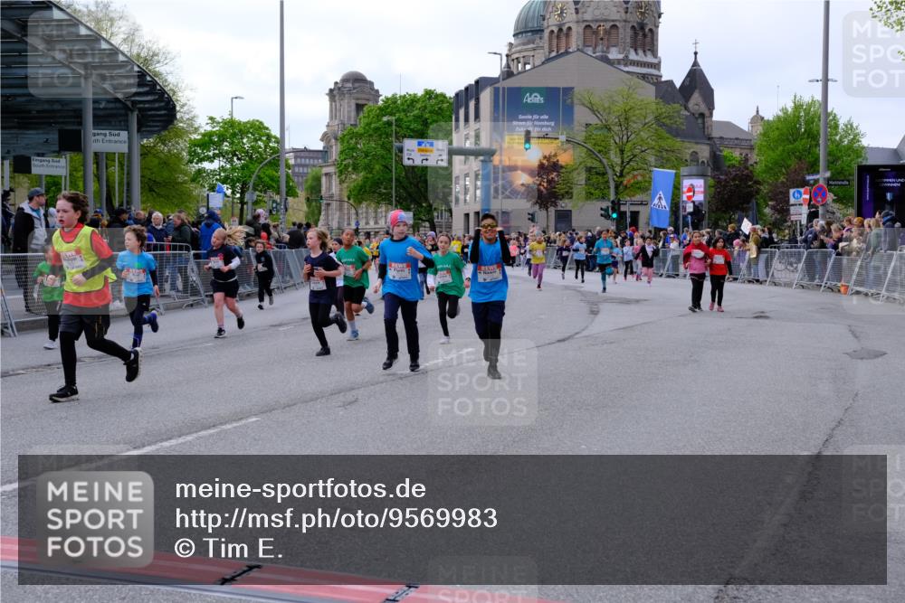 25.04.2026 - Das Zehntel Tim E. http://msf.ph/oto/9569983 25.04.2026 09:00:11 Ziel 1081, 1164, 1233, 1446, 1525, 1652, 1770, 1774, 1824, 1865, 1879, 2140, 2412, 2420, 2421, 2424, 2554, 3019, 3099, 3152, 3242, 3522, 3806, 3863 meine-sportfotos.de