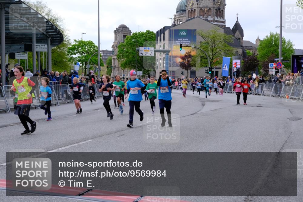 25.04.2026 - Das Zehntel Tim E. http://msf.ph/oto/9569984 25.04.2026 09:00:11 Ziel 1081, 1164, 1233, 1446, 1525, 1652, 1770, 1774, 1824, 1865, 1879, 2140, 2412, 2420, 2421, 2424, 2554, 3019, 3099, 3152, 3242, 3522, 3806, 3863 meine-sportfotos.de