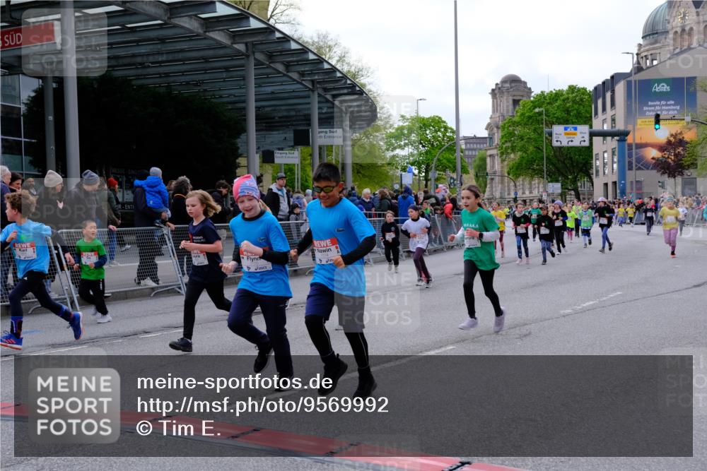 25.04.2026 - Das Zehntel Tim E. http://msf.ph/oto/9569992 25.04.2026 09:00:13 Ziel 1081, 1164, 1233, 1268, 1593, 1598, 1652, 1770, 1774, 1824, 1865, 1879, 2140, 2412, 2420, 2421, 2424, 2554, 3019, 3099, 3152, 3242, 3522, 3806, 3863 meine-sportfotos.de