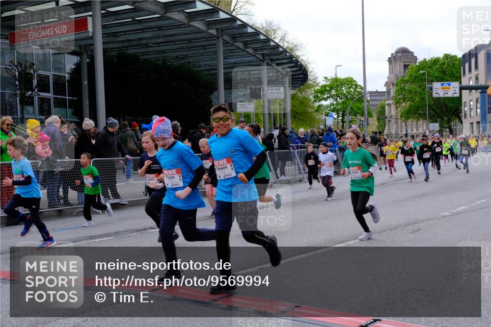 25.04.2026 - Das Zehntel Tim E. http://msf.ph/oto/9569994 25.04.2026 09:00:13 Ziel 1081, 1164, 1233, 1268, 1593, 1598, 1652, 1770, 1774, 1824, 1865, 1879, 2140, 2412, 2420, 2421, 2424, 2554, 3019, 3099, 3152, 3242, 3522, 3806, 3863 meine-sportfotos.de