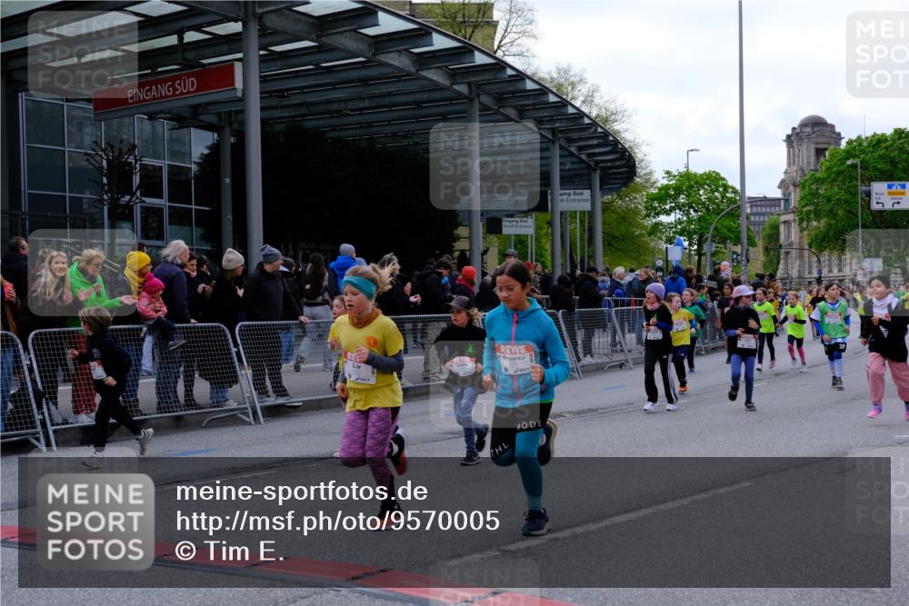 25.04.2026 - Das Zehntel Tim E. http://msf.ph/oto/9570005 25.04.2026 09:00:18 Ziel 1175, 1179, 1233, 1268, 1456, 1485, 1526, 1548, 1593, 1598, 1652, 1675, 1680, 1686, 1690, 1770, 1774, 1824, 2364, 2412, 2420, 2424, 2596, 2613, 3019, 3205, 3242, 3304, 3522, 3704, 3706, 3765, 3778, 3806 meine-sportfotos.de