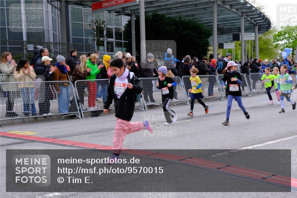25.04.2026 - Das Zehntel Tim E. http://msf.ph/oto/9570015 25.04.2026 09:00:20 Ziel 1115, 1175, 1179, 1233, 1268, 1456, 1485, 1526, 1548, 1593, 1598, 1652, 1675, 1680, 1686, 1690, 1770, 1774, 1824, 2351, 2364, 2420, 2424, 2596, 2613, 3019, 3205, 3242, 3304, 3522, 3704, 3706, 3765, 3778, 3806 meine-sportfotos.de