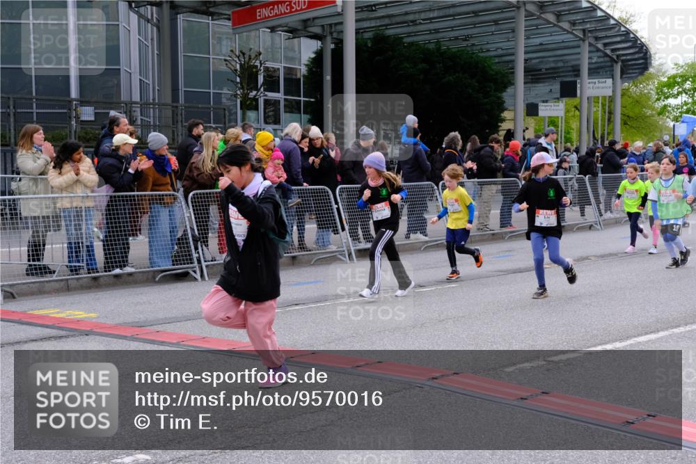 25.04.2026 - Das Zehntel Tim E. http://msf.ph/oto/9570016 25.04.2026 09:00:20 Ziel 1115, 1175, 1179, 1233, 1268, 1456, 1485, 1526, 1548, 1593, 1598, 1652, 1675, 1680, 1686, 1690, 1770, 1774, 1824, 2351, 2364, 2420, 2424, 2596, 2613, 3019, 3205, 3242, 3304, 3522, 3704, 3706, 3765, 3778, 3806 meine-sportfotos.de