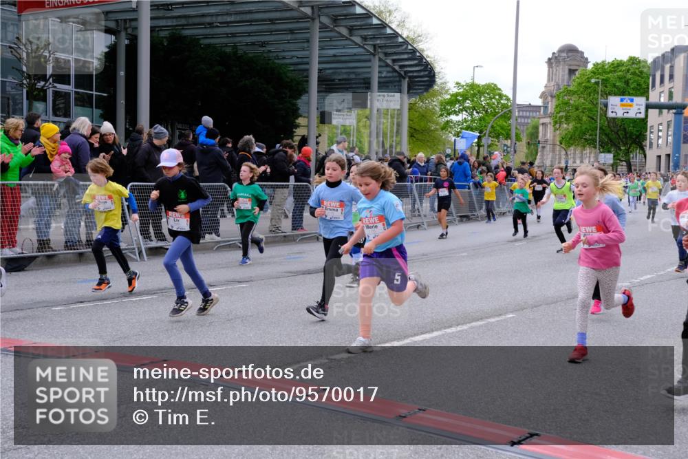 25.04.2026 - Das Zehntel Tim E. http://msf.ph/oto/9570017 25.04.2026 09:00:21 Ziel 1115, 1175, 1179, 1233, 1268, 1456, 1485, 1526, 1541, 1548, 1593, 1598, 1652, 1675, 1680, 1686, 1690, 1824, 1927, 2351, 2364, 2420, 2424, 2596, 2613, 2722, 2725, 3019, 3205, 3304, 3522, 3704, 3706, 3765, 3778 meine-sportfotos.de