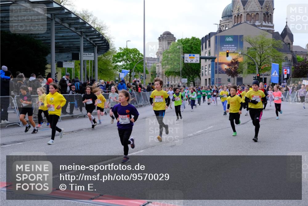 25.04.2026 - Das Zehntel Tim E. http://msf.ph/oto/9570029 25.04.2026 09:00:25 Ziel 1115, 1175, 1179, 1268, 1456, 1485, 1526, 1541, 1548, 1593, 1598, 1607, 1609, 1611, 1613, 1618, 1675, 1680, 1686, 1690, 1927, 2351, 2364, 2596, 2613, 2722, 2725, 2740, 2760, 3094, 3139, 3205, 3304, 3363, 3704, 3706, 3765, 3778 meine-sportfotos.de