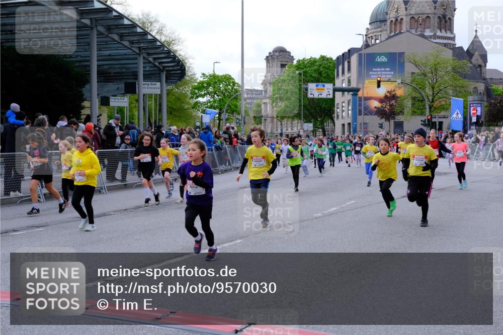 25.04.2026 - Das Zehntel Tim E. http://msf.ph/oto/9570030 25.04.2026 09:00:25 Ziel 1115, 1175, 1179, 1268, 1456, 1485, 1526, 1541, 1548, 1593, 1598, 1607, 1609, 1611, 1613, 1618, 1675, 1680, 1686, 1690, 1927, 2351, 2364, 2596, 2613, 2722, 2725, 2740, 2760, 3094, 3139, 3205, 3304, 3363, 3704, 3706, 3765, 3778 meine-sportfotos.de