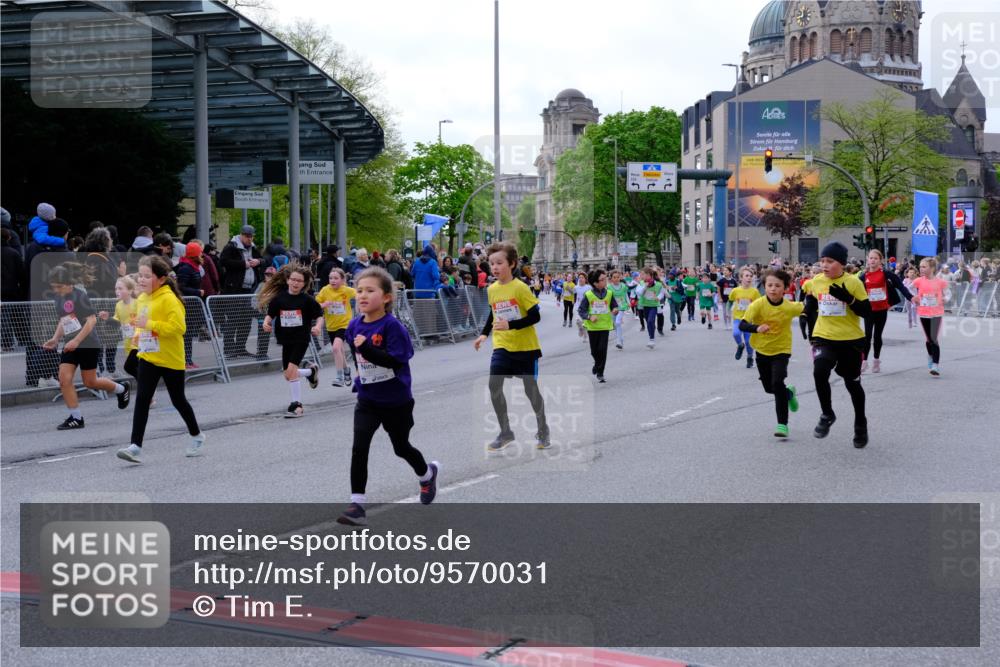 25.04.2026 - Das Zehntel Tim E. http://msf.ph/oto/9570031 25.04.2026 09:00:25 Ziel 1115, 1175, 1179, 1268, 1456, 1485, 1526, 1541, 1548, 1593, 1598, 1607, 1609, 1611, 1613, 1618, 1675, 1680, 1686, 1690, 1927, 2351, 2364, 2596, 2613, 2722, 2725, 2740, 2760, 3094, 3139, 3205, 3304, 3363, 3704, 3706, 3765, 3778 meine-sportfotos.de
