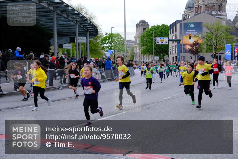 25.04.2026 - Das Zehntel Tim E. http://msf.ph/oto/9570032 25.04.2026 09:00:25 Ziel 1115, 1175, 1179, 1268, 1456, 1485, 1526, 1541, 1548, 1593, 1598, 1607, 1609, 1611, 1613, 1618, 1675, 1680, 1686, 1690, 1927, 2351, 2364, 2596, 2613, 2722, 2725, 2740, 2760, 3094, 3139, 3205, 3304, 3363, 3704, 3706, 3765, 3778 meine-sportfotos.de
