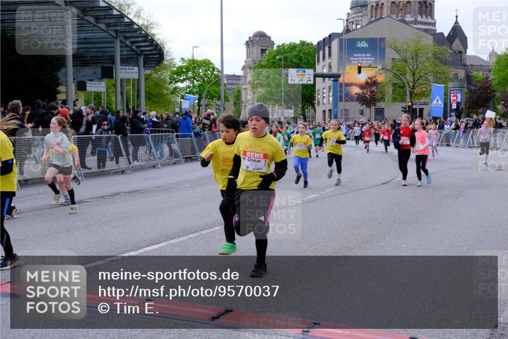 25.04.2026 - Das Zehntel Tim E. http://msf.ph/oto/9570037 25.04.2026 09:00:26 Ziel 1115, 1175, 1179, 1456, 1485, 1526, 1541, 1548, 1607, 1609, 1611, 1613, 1618, 1675, 1680, 1686, 1690, 1927, 2351, 2364, 2596, 2613, 2722, 2725, 2740, 2760, 3094, 3139, 3205, 3265, 3304, 3349, 3363, 3704, 3706, 3765, 3778 meine-sportfotos.de
