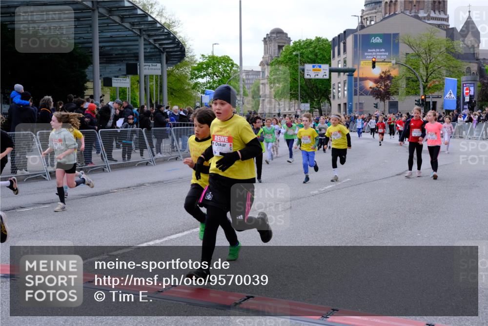 25.04.2026 - Das Zehntel Tim E. http://msf.ph/oto/9570039 25.04.2026 09:00:26 Ziel 1115, 1175, 1179, 1456, 1485, 1526, 1541, 1548, 1607, 1609, 1611, 1613, 1618, 1675, 1680, 1686, 1690, 1927, 2351, 2364, 2596, 2613, 2722, 2725, 2740, 2760, 3094, 3139, 3205, 3265, 3304, 3349, 3363, 3704, 3706, 3765, 3778 meine-sportfotos.de