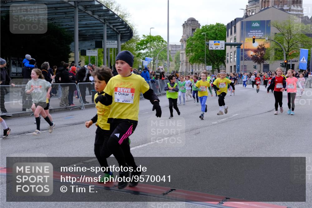 25.04.2026 - Das Zehntel Tim E. http://msf.ph/oto/9570041 25.04.2026 09:00:27 Ziel 1011, 1013, 1115, 1175, 1179, 1456, 1485, 1495, 1526, 1541, 1607, 1609, 1611, 1613, 1618, 1680, 1690, 1927, 2223, 2351, 2364, 2596, 2613, 2722, 2725, 2740, 2760, 3094, 3139, 3205, 3265, 3292, 3304, 3349, 3363, 3409, 3704, 3706, 3765, 3778 meine-sportfotos.de