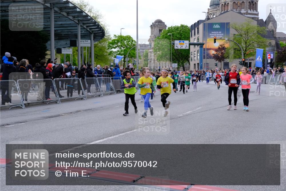 25.04.2026 - Das Zehntel Tim E. http://msf.ph/oto/9570042 25.04.2026 09:00:27 Ziel 1011, 1013, 1115, 1175, 1179, 1456, 1485, 1495, 1526, 1541, 1607, 1609, 1611, 1613, 1618, 1680, 1690, 1927, 2223, 2351, 2364, 2596, 2613, 2722, 2725, 2740, 2760, 3094, 3139, 3205, 3265, 3292, 3304, 3349, 3363, 3409, 3704, 3706, 3765, 3778 meine-sportfotos.de
