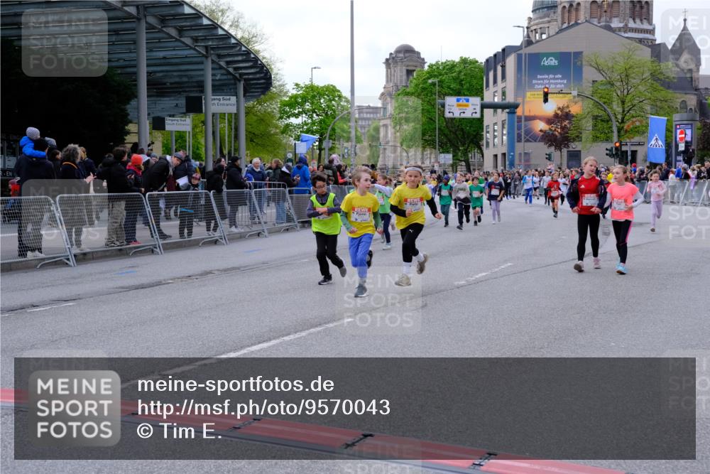 25.04.2026 - Das Zehntel Tim E. http://msf.ph/oto/9570043 25.04.2026 09:00:27 Ziel 1011, 1013, 1115, 1175, 1179, 1456, 1485, 1495, 1526, 1541, 1607, 1609, 1611, 1613, 1618, 1680, 1690, 1927, 2223, 2351, 2364, 2596, 2613, 2722, 2725, 2740, 2760, 3094, 3139, 3205, 3265, 3292, 3304, 3349, 3363, 3409, 3704, 3706, 3765, 3778 meine-sportfotos.de