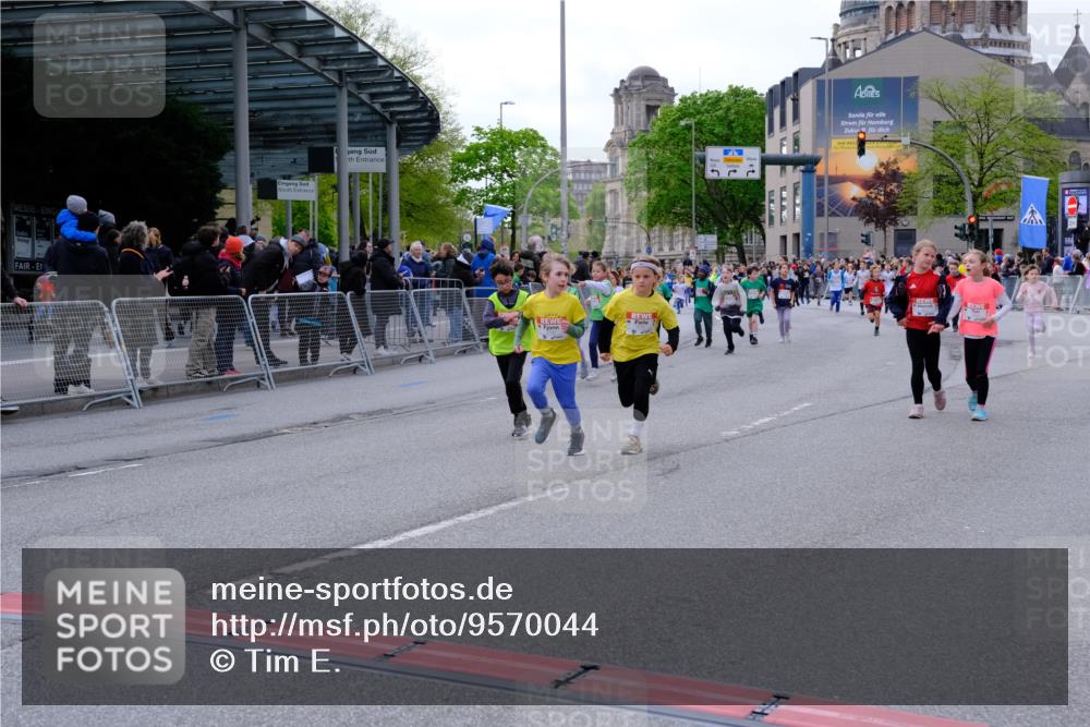 25.04.2026 - Das Zehntel Tim E. http://msf.ph/oto/9570044 25.04.2026 09:00:27 Ziel 1011, 1013, 1115, 1175, 1179, 1456, 1485, 1495, 1526, 1541, 1607, 1609, 1611, 1613, 1618, 1680, 1690, 1927, 2223, 2351, 2364, 2596, 2613, 2722, 2725, 2740, 2760, 3094, 3139, 3205, 3265, 3292, 3304, 3349, 3363, 3409, 3704, 3706, 3765, 3778 meine-sportfotos.de