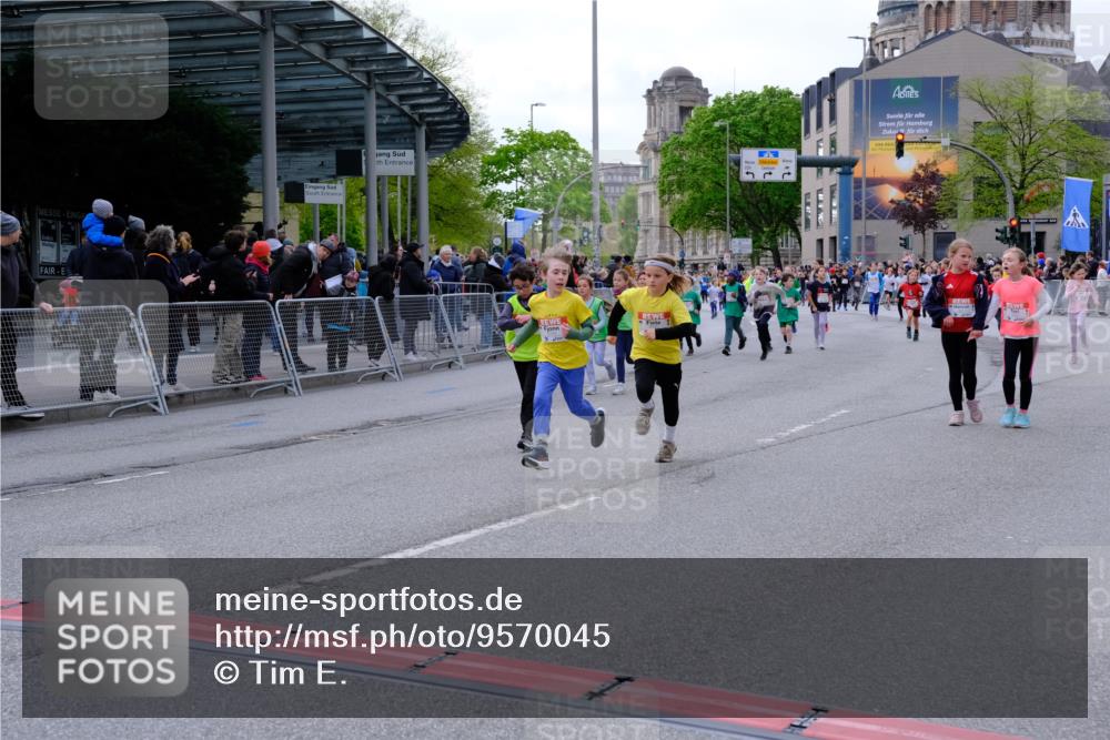 25.04.2026 - Das Zehntel Tim E. http://msf.ph/oto/9570045 25.04.2026 09:00:28 Ziel 1011, 1013, 1115, 1175, 1179, 1485, 1495, 1526, 1541, 1607, 1609, 1611, 1613, 1618, 1680, 1690, 1927, 2223, 2351, 2364, 2500, 2542, 2596, 2613, 2722, 2725, 2740, 2760, 3094, 3139, 3205, 3265, 3292, 3304, 3349, 3363, 3409, 3704, 3706, 3765, 3778 meine-sportfotos.de
