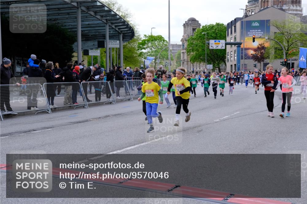 25.04.2026 - Das Zehntel Tim E. http://msf.ph/oto/9570046 25.04.2026 09:00:28 Ziel 1011, 1013, 1115, 1175, 1179, 1485, 1495, 1526, 1541, 1607, 1609, 1611, 1613, 1618, 1680, 1690, 1927, 2223, 2351, 2364, 2500, 2542, 2596, 2613, 2722, 2725, 2740, 2760, 3094, 3139, 3205, 3265, 3292, 3304, 3349, 3363, 3409, 3704, 3706, 3765, 3778 meine-sportfotos.de