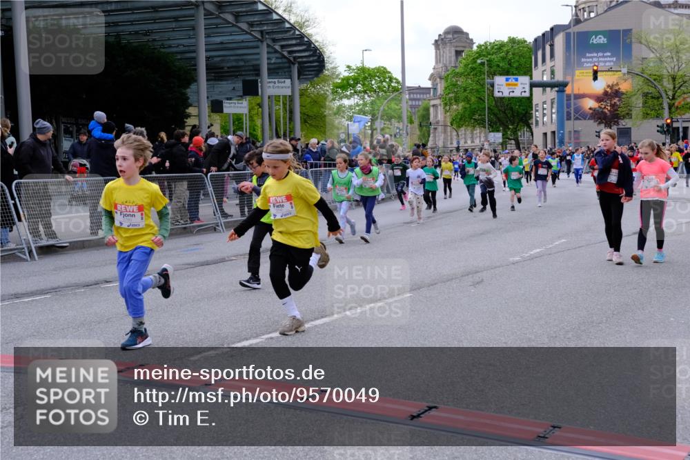 25.04.2026 - Das Zehntel Tim E. http://msf.ph/oto/9570049 25.04.2026 09:00:28 Ziel 1011, 1013, 1115, 1175, 1179, 1485, 1495, 1526, 1541, 1607, 1609, 1611, 1613, 1618, 1680, 1690, 1927, 2223, 2351, 2364, 2500, 2542, 2596, 2613, 2722, 2725, 2740, 2760, 3094, 3139, 3205, 3265, 3292, 3304, 3349, 3363, 3409, 3704, 3706, 3765, 3778 meine-sportfotos.de