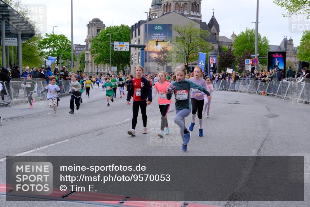 25.04.2026 - Das Zehntel Tim E. http://msf.ph/oto/9570053 25.04.2026 09:00:30 Ziel 1011, 1013, 1115, 1485, 1495, 1541, 1607, 1609, 1611, 1613, 1618, 1927, 2223, 2351, 2360, 2361, 2364, 2366, 2500, 2531, 2542, 2546, 2722, 2725, 2740, 2760, 3094, 3139, 3265, 3292, 3349, 3363, 3409, 3704, 3706, 3914 meine-sportfotos.de