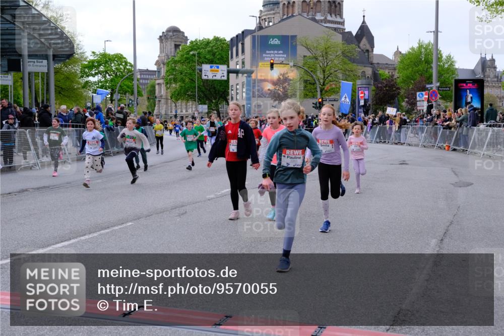 25.04.2026 - Das Zehntel Tim E. http://msf.ph/oto/9570055 25.04.2026 09:00:30 Ziel 1011, 1013, 1115, 1485, 1495, 1541, 1607, 1609, 1611, 1613, 1618, 1927, 2223, 2351, 2360, 2361, 2364, 2366, 2500, 2531, 2542, 2546, 2722, 2725, 2740, 2760, 3094, 3139, 3265, 3292, 3349, 3363, 3409, 3704, 3706, 3914 meine-sportfotos.de