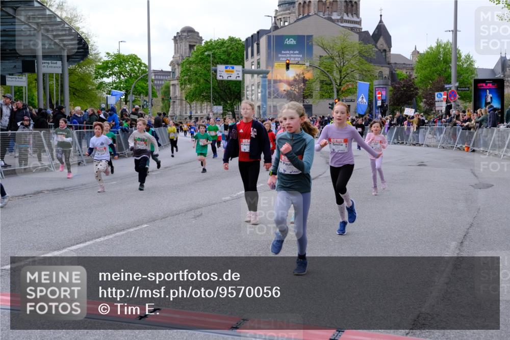 25.04.2026 - Das Zehntel Tim E. http://msf.ph/oto/9570056 25.04.2026 09:00:30 Ziel 1011, 1013, 1115, 1485, 1495, 1541, 1607, 1609, 1611, 1613, 1618, 1927, 2223, 2351, 2360, 2361, 2364, 2366, 2500, 2531, 2542, 2546, 2722, 2725, 2740, 2760, 3094, 3139, 3265, 3292, 3349, 3363, 3409, 3704, 3706, 3914 meine-sportfotos.de