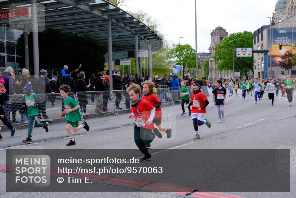 25.04.2026 - Das Zehntel Tim E. http://msf.ph/oto/9570063 25.04.2026 09:00:33 Ziel 1011, 1013, 1349, 1444, 1447, 1452, 1495, 1541, 1607, 1609, 1611, 1613, 1618, 1722, 1746, 1822, 1927, 2223, 2360, 2361, 2366, 2500, 2531, 2542, 2546, 2716, 2722, 2725, 2740, 2760, 3094, 3139, 3265, 3292, 3349, 3363, 3409, 3619, 3623, 3914 meine-sportfotos.de