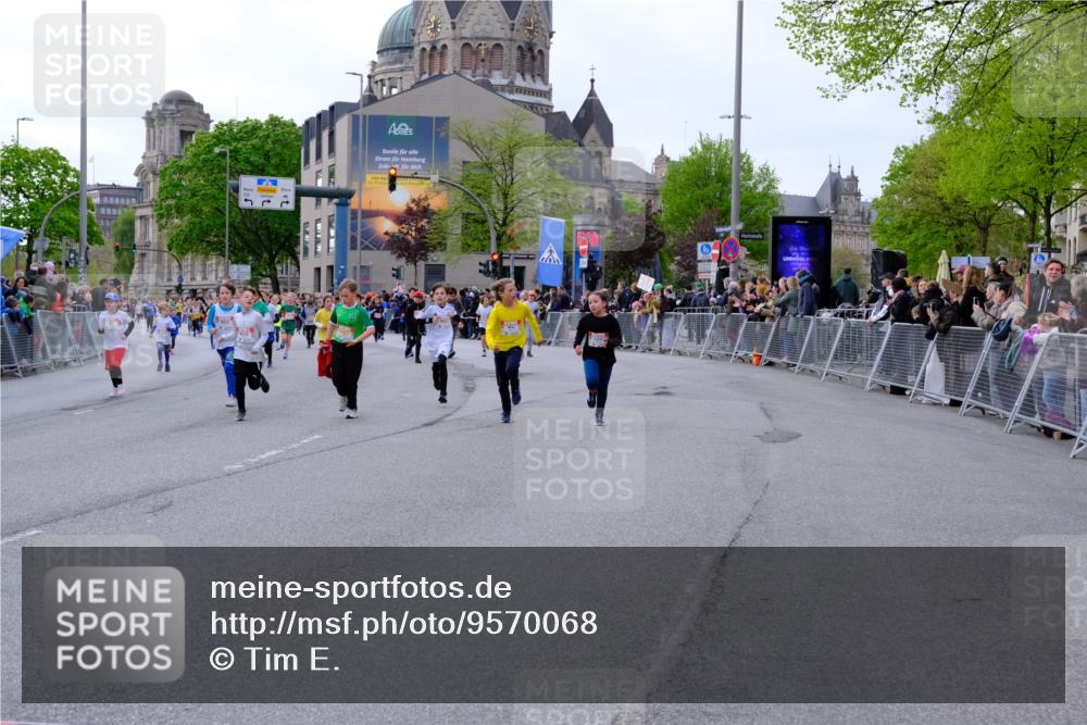 25.04.2026 - Das Zehntel Tim E. http://msf.ph/oto/9570068 25.04.2026 09:00:35 Ziel 1011, 1013, 1349, 1444, 1447, 1452, 1495, 1607, 1613, 1618, 1722, 1746, 1822, 2223, 2360, 2361, 2366, 2500, 2531, 2542, 2546, 2716, 2740, 2760, 3139, 3265, 3292, 3349, 3363, 3409, 3619, 3623, 3914 meine-sportfotos.de