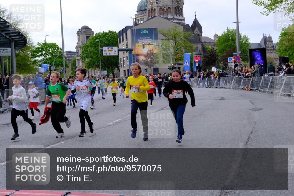 25.04.2026 - Das Zehntel Tim E. http://msf.ph/oto/9570075 25.04.2026 09:00:37 Ziel 1011, 1013, 1349, 1406, 1444, 1447, 1452, 1493, 1495, 1722, 1746, 1822, 2223, 2360, 2361, 2366, 2493, 2500, 2531, 2542, 2546, 2587, 2627, 2628, 2716, 2743, 2879, 3139, 3265, 3292, 3349, 3363, 3409, 3471, 3619, 3623, 3914 meine-sportfotos.de