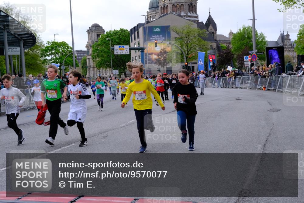 25.04.2026 - Das Zehntel Tim E. http://msf.ph/oto/9570077 25.04.2026 09:00:37 Ziel 1011, 1013, 1349, 1406, 1444, 1447, 1452, 1493, 1495, 1722, 1746, 1822, 2223, 2360, 2361, 2366, 2493, 2500, 2531, 2542, 2546, 2587, 2627, 2628, 2716, 2743, 2879, 3139, 3265, 3292, 3349, 3363, 3409, 3471, 3619, 3623, 3914 meine-sportfotos.de