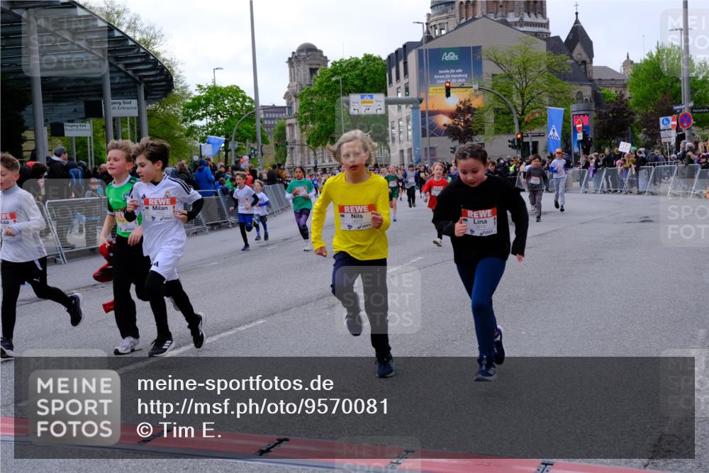 25.04.2026 - Das Zehntel Tim E. http://msf.ph/oto/9570081 25.04.2026 09:00:38 Ziel 1011, 1013, 1349, 1406, 1444, 1447, 1452, 1493, 1495, 1722, 1746, 1822, 2223, 2360, 2361, 2366, 2493, 2500, 2531, 2542, 2546, 2587, 2627, 2628, 2716, 2743, 2879, 2967, 3265, 3292, 3349, 3409, 3471, 3619, 3623, 3878, 3914 meine-sportfotos.de