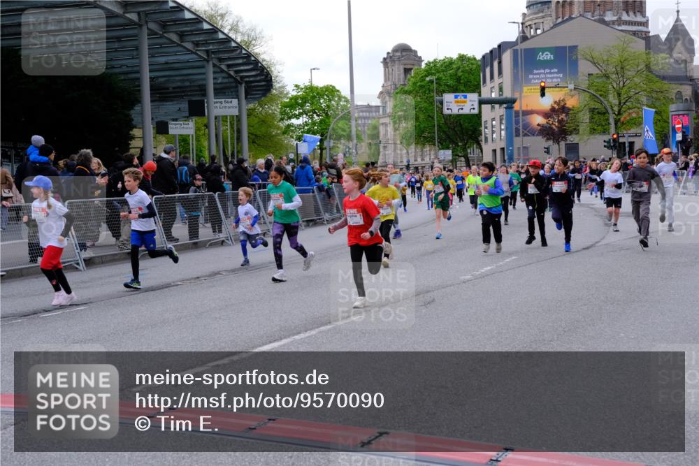 25.04.2026 - Das Zehntel Tim E. http://msf.ph/oto/9570090 25.04.2026 09:00:39 Ziel 1011, 1013, 1349, 1406, 1444, 1447, 1452, 1493, 1495, 1635, 1643, 1722, 1746, 1822, 2223, 2360, 2361, 2366, 2493, 2500, 2531, 2542, 2546, 2587, 2627, 2628, 2716, 2743, 2879, 2967, 3292, 3409, 3471, 3514, 3540, 3619, 3623, 3878, 3914 meine-sportfotos.de