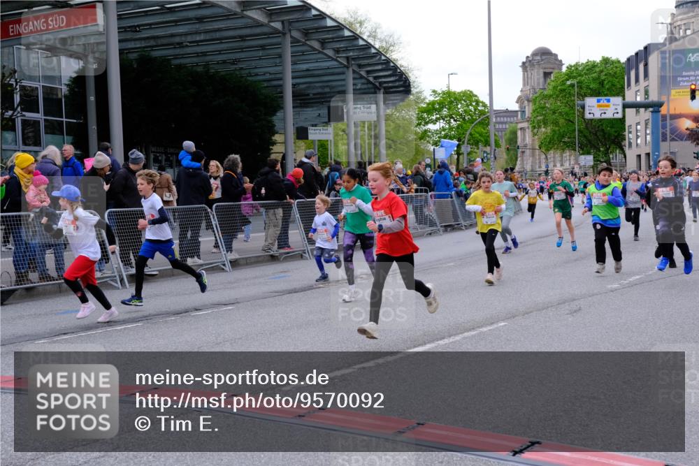 25.04.2026 - Das Zehntel Tim E. http://msf.ph/oto/9570092 25.04.2026 09:00:40 Ziel 1349, 1406, 1444, 1447, 1452, 1493, 1635, 1643, 1722, 1746, 1822, 2360, 2361, 2366, 2493, 2500, 2531, 2542, 2546, 2587, 2627, 2628, 2716, 2743, 2879, 2967, 3471, 3514, 3540, 3619, 3623, 3878, 3914 meine-sportfotos.de