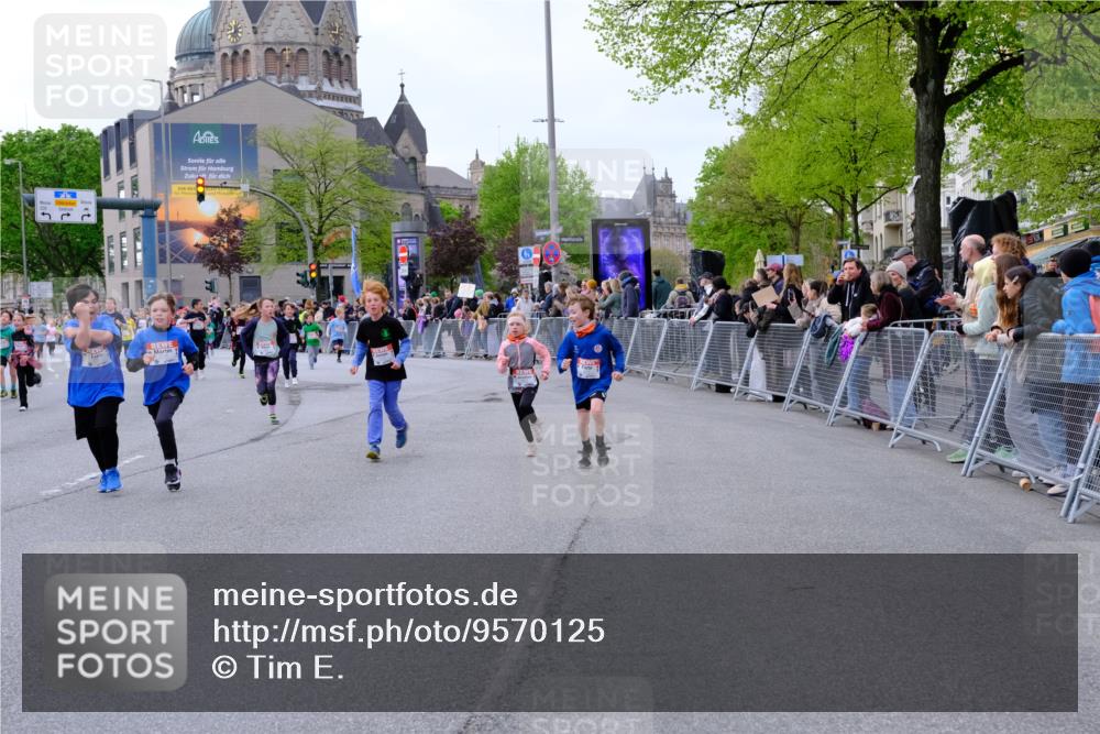 25.04.2026 - Das Zehntel Tim E. http://msf.ph/oto/9570125 25.04.2026 09:00:49 Ziel 1406, 1450, 1493, 1604, 1635, 1643, 1678, 1751, 1893, 1919, 2124, 2138, 2154, 2240, 2350, 2627, 2645, 2653, 2720, 2724, 2743, 2843, 2929, 2933, 2967, 3054, 3055, 3362, 3365, 3390, 3474, 3488, 3514, 3540, 3878, 3925, 4004 meine-sportfotos.de