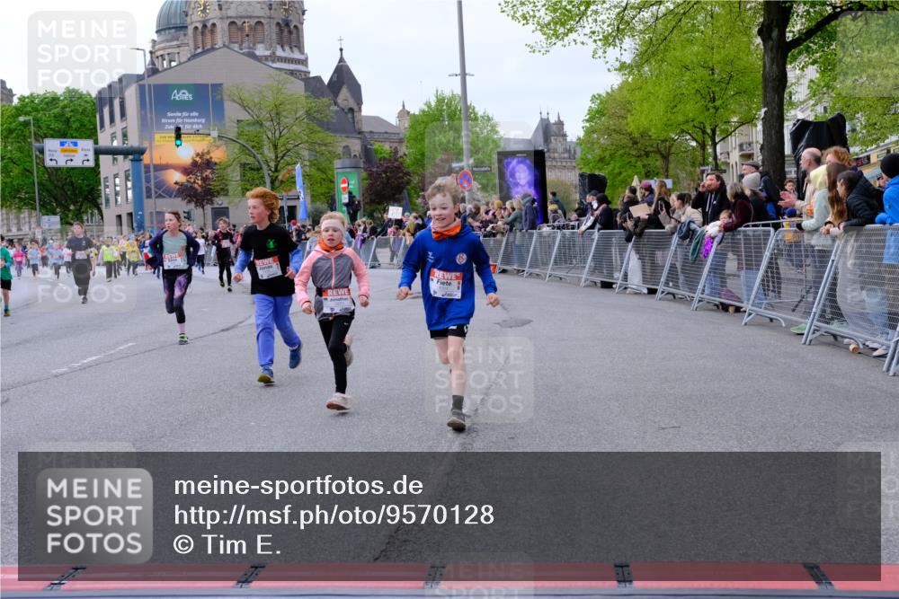 25.04.2026 - Das Zehntel Tim E. http://msf.ph/oto/9570128 25.04.2026 09:00:50 Ziel 1450, 1604, 1635, 1643, 1671, 1678, 1751, 1893, 1919, 2124, 2138, 2154, 2210, 2240, 2350, 2645, 2653, 2720, 2724, 2843, 2929, 2933, 2967, 3054, 3055, 3362, 3365, 3390, 3474, 3488, 3514, 3540, 3878, 3925, 4004 meine-sportfotos.de