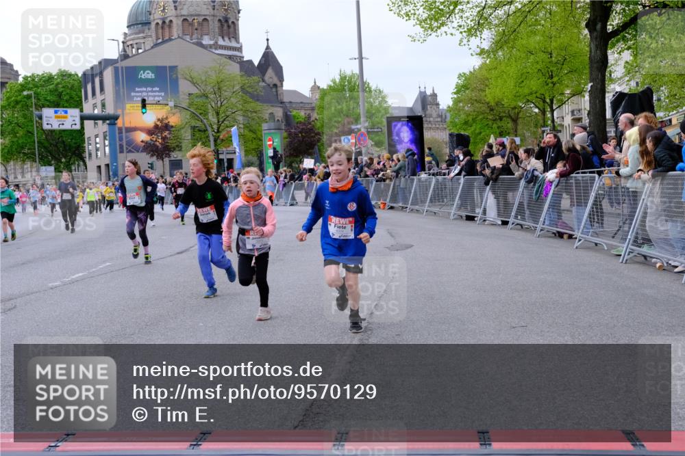 25.04.2026 - Das Zehntel Tim E. http://msf.ph/oto/9570129 25.04.2026 09:00:50 Ziel 1450, 1604, 1635, 1643, 1671, 1678, 1751, 1893, 1919, 2124, 2138, 2154, 2210, 2240, 2350, 2645, 2653, 2720, 2724, 2843, 2929, 2933, 2967, 3054, 3055, 3362, 3365, 3390, 3474, 3488, 3514, 3540, 3878, 3925, 4004 meine-sportfotos.de