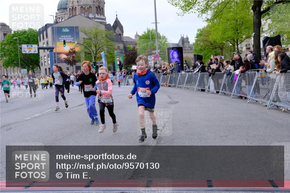 25.04.2026 - Das Zehntel Tim E. http://msf.ph/oto/9570130 25.04.2026 09:00:50 Ziel 1450, 1604, 1635, 1643, 1671, 1678, 1751, 1893, 1919, 2124, 2138, 2154, 2210, 2240, 2350, 2645, 2653, 2720, 2724, 2843, 2929, 2933, 2967, 3054, 3055, 3362, 3365, 3390, 3474, 3488, 3514, 3540, 3878, 3925, 4004 meine-sportfotos.de