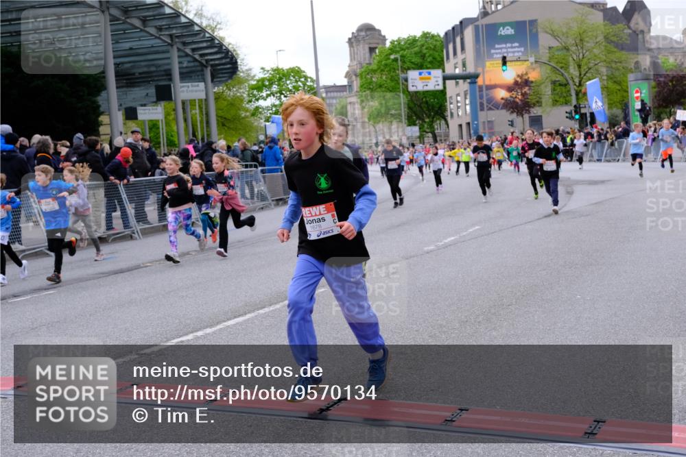 25.04.2026 - Das Zehntel Tim E. http://msf.ph/oto/9570134 25.04.2026 09:00:52 Ziel 1098, 1099, 1450, 1604, 1671, 1678, 1751, 1893, 1919, 2124, 2138, 2154, 2210, 2213, 2240, 2350, 2352, 2406, 2645, 2653, 2720, 2724, 2843, 2929, 2933, 3054, 3055, 3362, 3365, 3390, 3474, 3488, 3925, 4004 meine-sportfotos.de