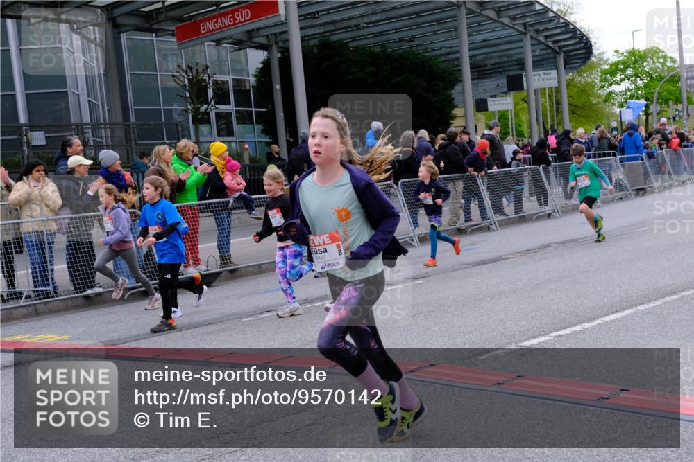 25.04.2026 - Das Zehntel Tim E. http://msf.ph/oto/9570142 25.04.2026 09:00:53 Ziel 1098, 1099, 1450, 1604, 1666, 1671, 1678, 1751, 1893, 1919, 2124, 2138, 2154, 2210, 2213, 2240, 2301, 2350, 2352, 2353, 2406, 2645, 2653, 2720, 2724, 2843, 2929, 2933, 3054, 3055, 3362, 3365, 3390, 3474, 3488, 3798, 3816, 3925, 4004 meine-sportfotos.de