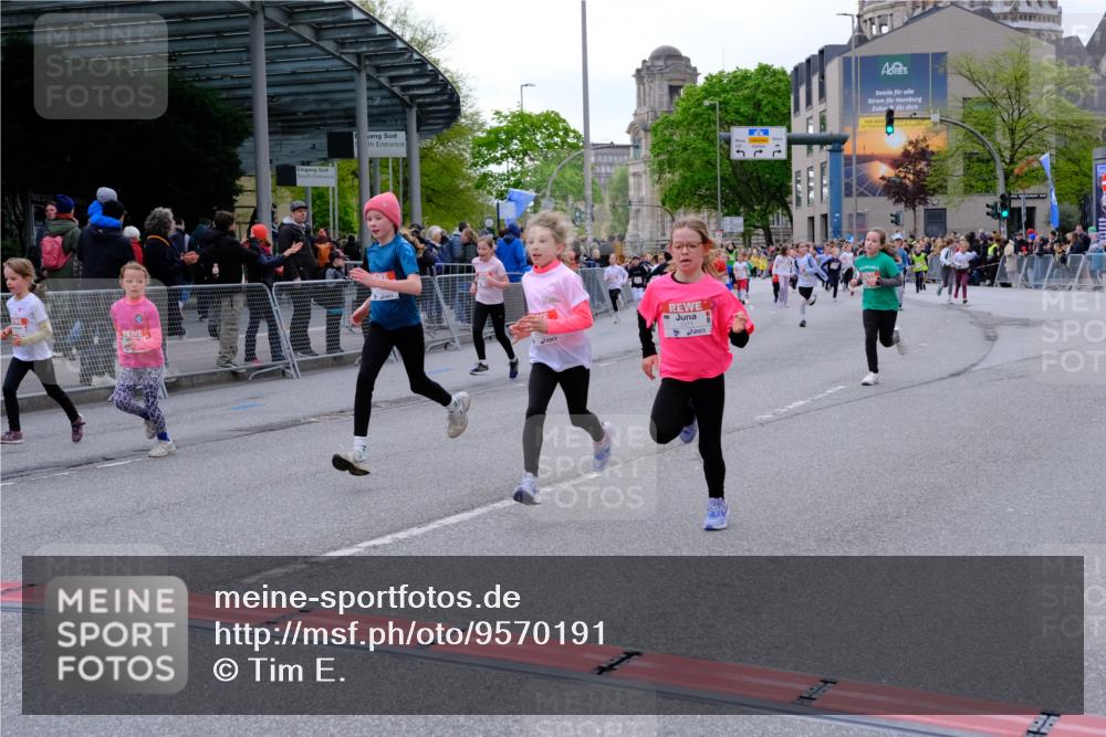 25.04.2026 - Das Zehntel Tim E. http://msf.ph/oto/9570191 25.04.2026 09:01:04 Ziel 1528, 1534, 1536, 1553, 1559, 1666, 2213, 2301, 2352, 2353, 2464, 2889, 2891, 2903, 2904, 2932, 2957, 2988, 2991, 3135, 3371, 3374, 3480, 3489, 3496, 3510, 3517, 3521, 3798, 3802, 3805, 3816 meine-sportfotos.de