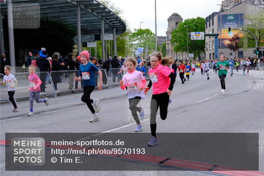25.04.2026 - Das Zehntel Tim E. http://msf.ph/oto/9570193 25.04.2026 09:01:05 Ziel 1528, 1534, 1536, 1553, 1559, 1666, 2301, 2353, 2464, 2889, 2891, 2903, 2904, 2932, 2957, 2988, 2991, 3135, 3371, 3374, 3477, 3480, 3489, 3490, 3496, 3510, 3517, 3521, 3798, 3802, 3805, 3816 meine-sportfotos.de