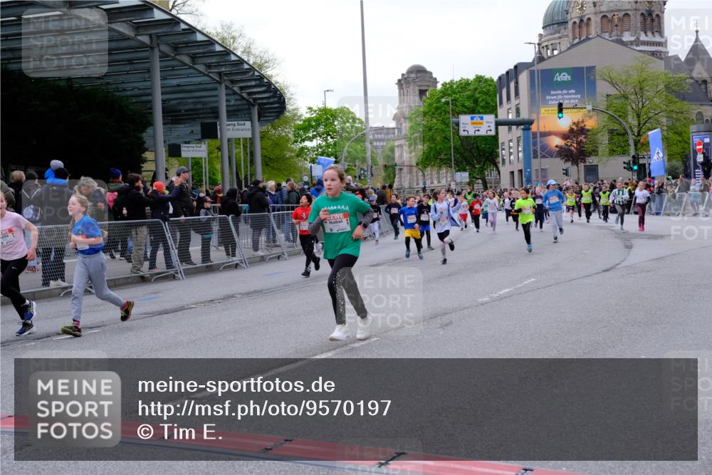 25.04.2026 - Das Zehntel Tim E. http://msf.ph/oto/9570197 25.04.2026 09:01:07 Ziel 1528, 1534, 1536, 1553, 1559, 1891, 2256, 2464, 2572, 2889, 2891, 2903, 2904, 2932, 2957, 2988, 2991, 3135, 3371, 3374, 3477, 3480, 3489, 3490, 3496, 3510, 3517, 3521, 3543, 3802, 3805 meine-sportfotos.de