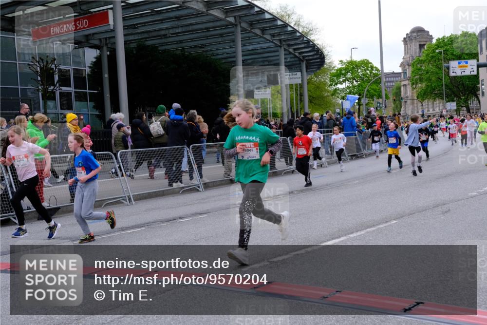 25.04.2026 - Das Zehntel Tim E. http://msf.ph/oto/9570204 25.04.2026 09:01:07 Ziel 1528, 1534, 1536, 1553, 1559, 1891, 2256, 2464, 2572, 2889, 2891, 2903, 2904, 2932, 2957, 2988, 2991, 3135, 3371, 3374, 3477, 3480, 3489, 3490, 3496, 3510, 3517, 3521, 3543, 3802, 3805 meine-sportfotos.de