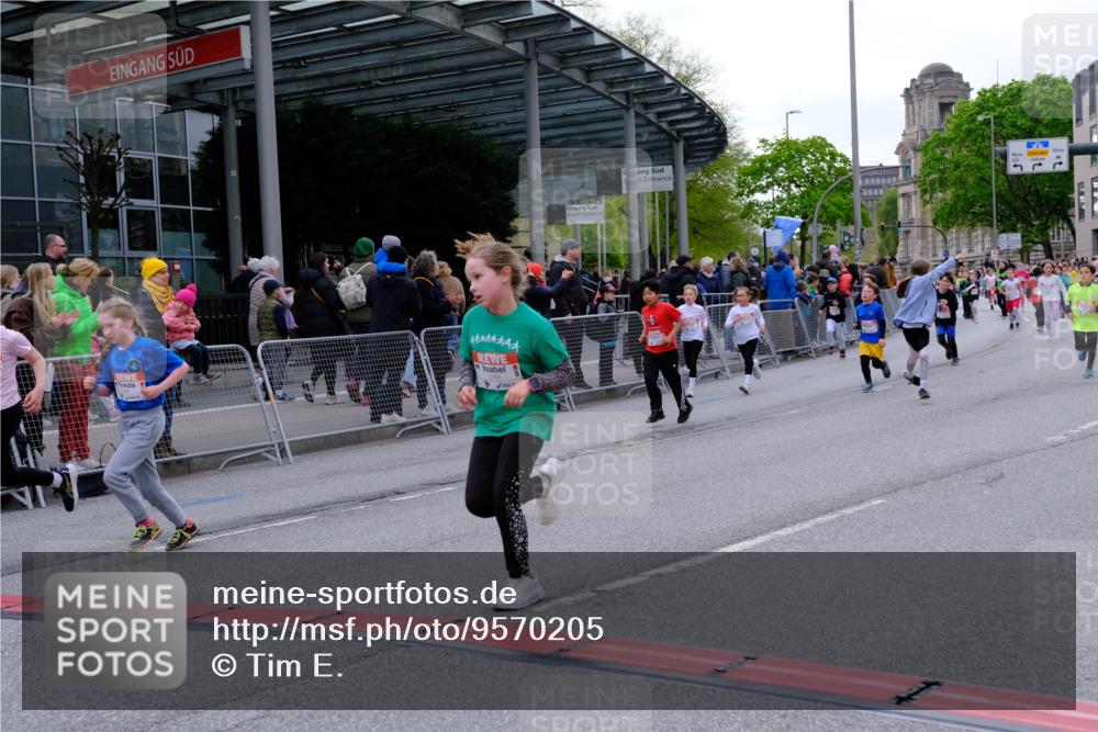 25.04.2026 - Das Zehntel Tim E. http://msf.ph/oto/9570205 25.04.2026 09:01:07 Ziel 1528, 1534, 1536, 1553, 1559, 1891, 2256, 2464, 2572, 2889, 2891, 2903, 2904, 2932, 2957, 2988, 2991, 3135, 3371, 3374, 3477, 3480, 3489, 3490, 3496, 3510, 3517, 3521, 3543, 3802, 3805 meine-sportfotos.de