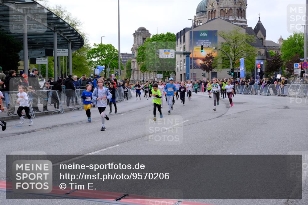 25.04.2026 - Das Zehntel Tim E. http://msf.ph/oto/9570206 25.04.2026 09:01:09 Ziel 1114, 1528, 1534, 1559, 1891, 1910, 2201, 2256, 2464, 2572, 2661, 2889, 2891, 2903, 2904, 2932, 2957, 2988, 2991, 3371, 3374, 3477, 3480, 3489, 3490, 3496, 3543, 3790, 3805 meine-sportfotos.de
