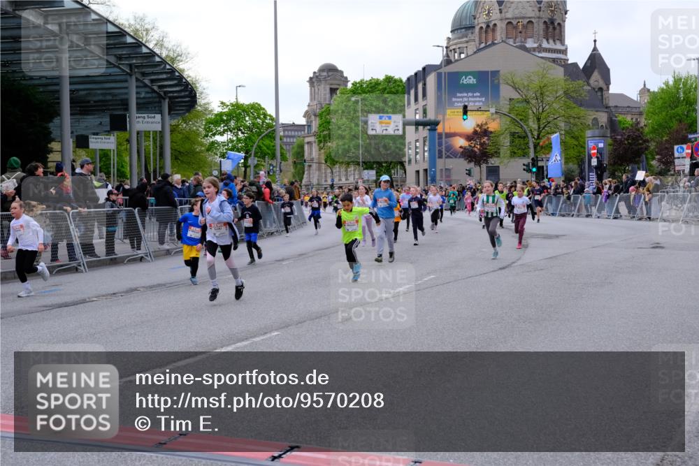 25.04.2026 - Das Zehntel Tim E. http://msf.ph/oto/9570208 25.04.2026 09:01:09 Ziel 1114, 1528, 1534, 1559, 1891, 1910, 2201, 2256, 2464, 2572, 2661, 2889, 2891, 2903, 2904, 2932, 2957, 2988, 2991, 3371, 3374, 3477, 3480, 3489, 3490, 3496, 3543, 3790, 3805 meine-sportfotos.de