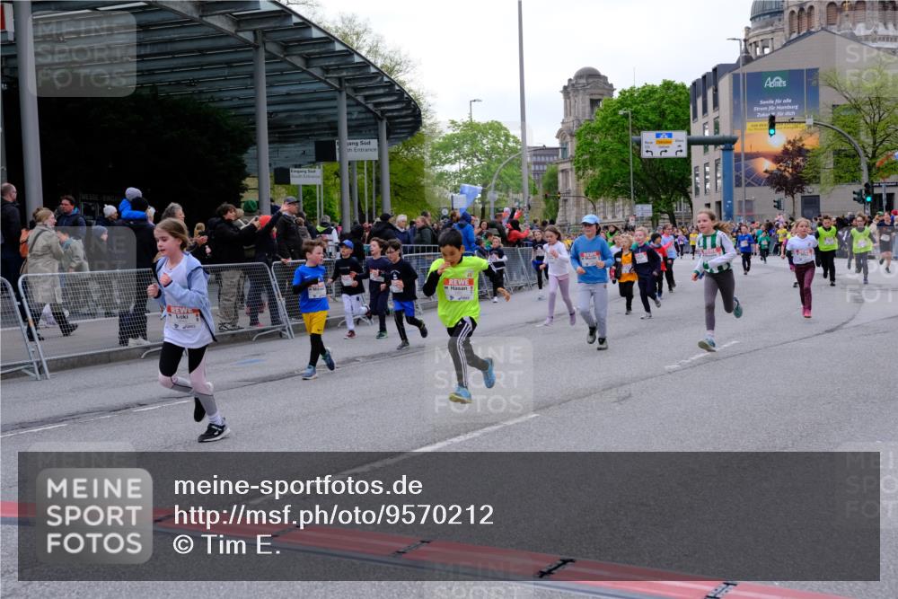 25.04.2026 - Das Zehntel Tim E. http://msf.ph/oto/9570212 25.04.2026 09:01:10 Ziel 1101, 1109, 1114, 1559, 1891, 1910, 1930, 2201, 2250, 2256, 2464, 2572, 2661, 2889, 2891, 2903, 2904, 2932, 2957, 2988, 2991, 3371, 3374, 3477, 3480, 3489, 3490, 3496, 3543, 3790, 3805 meine-sportfotos.de