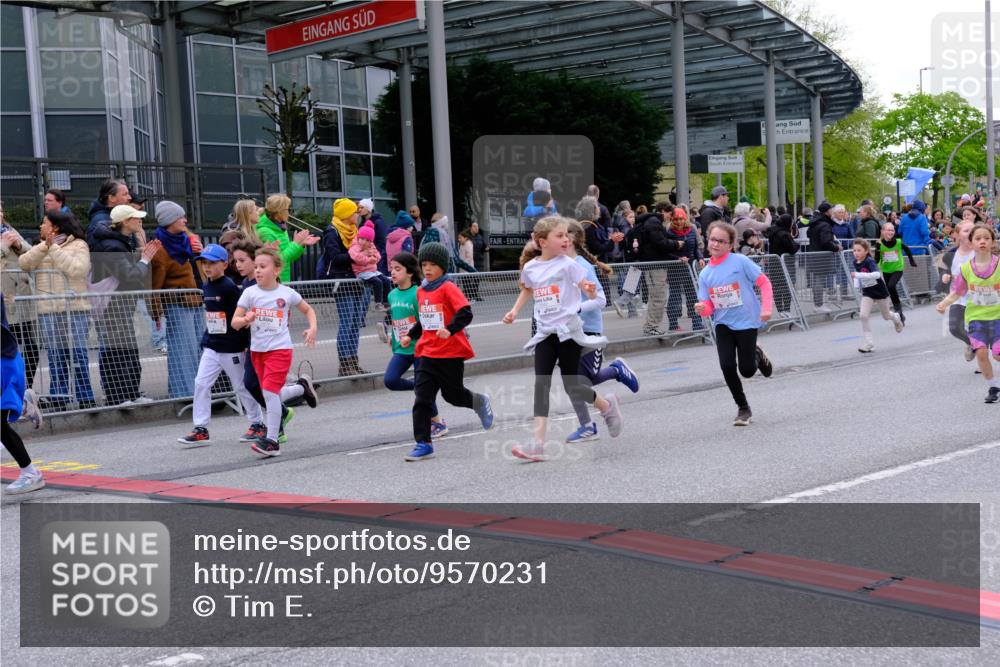 25.04.2026 - Das Zehntel Tim E. http://msf.ph/oto/9570231 25.04.2026 09:01:15 Ziel 1101, 1109, 1114, 1203, 1205, 1753, 1861, 1863, 1871, 1891, 1910, 1930, 2201, 2214, 2250, 2256, 2257, 2369, 2464, 2533, 2572, 2661, 2872, 2988, 2991, 3021, 3171, 3177, 3199, 3333, 3334, 3477, 3490, 3513, 3542, 3543, 3790 meine-sportfotos.de